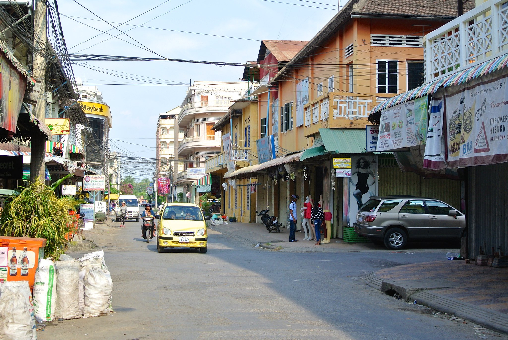 getting around in Cambodia