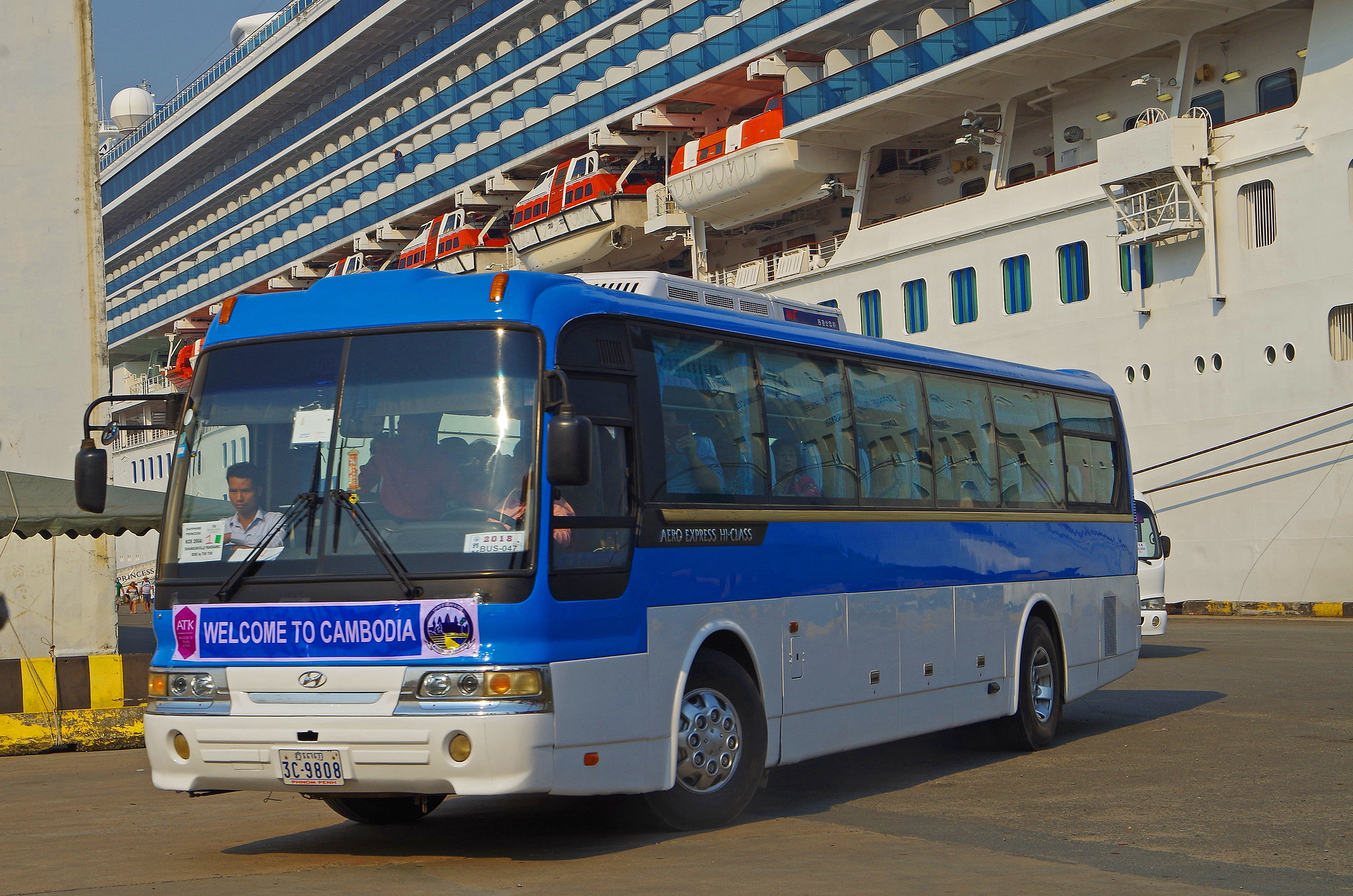 bus in cambodia