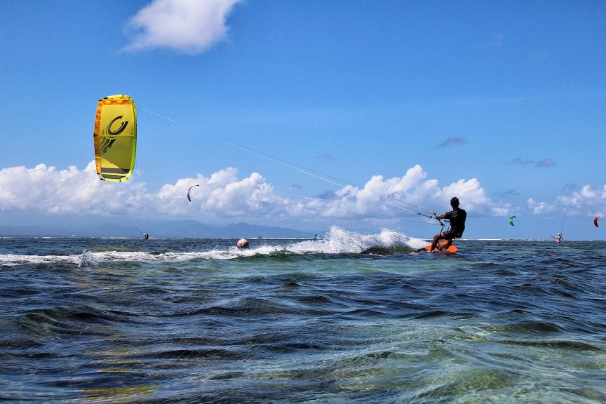 kite surfing at Kalpitiya Beach in Sri Lanka